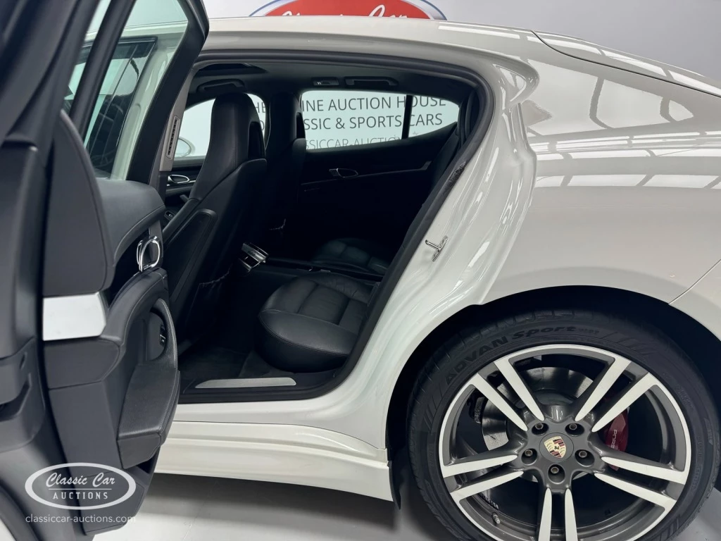 Hoofdafbeelding Porsche Panamera