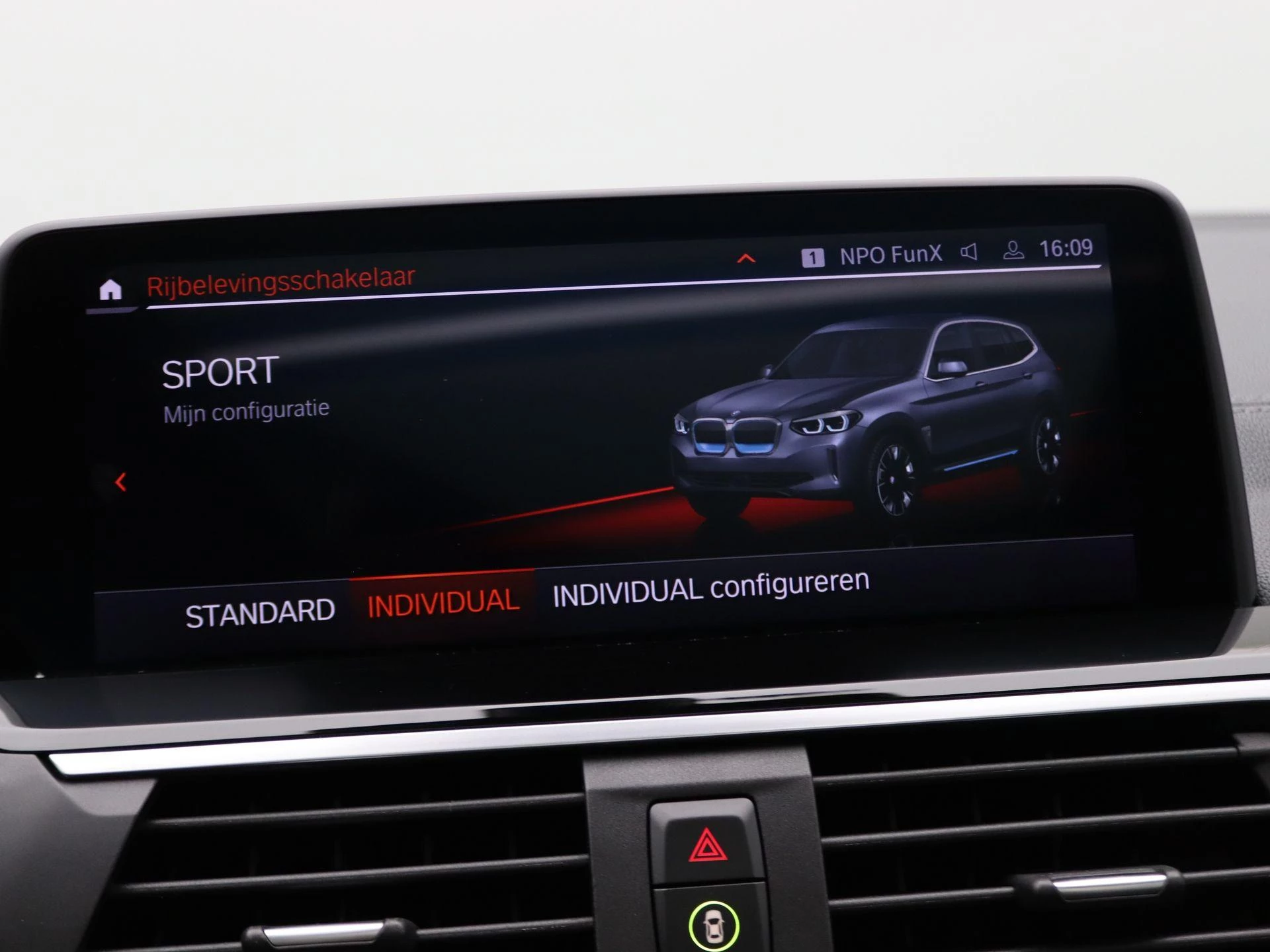 Hoofdafbeelding BMW iX3