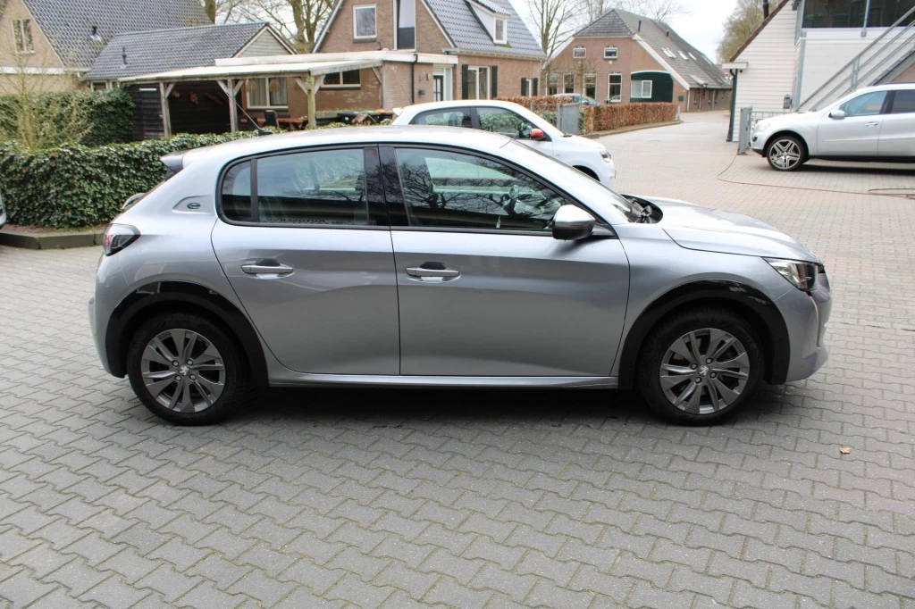 Hoofdafbeelding Peugeot e-208
