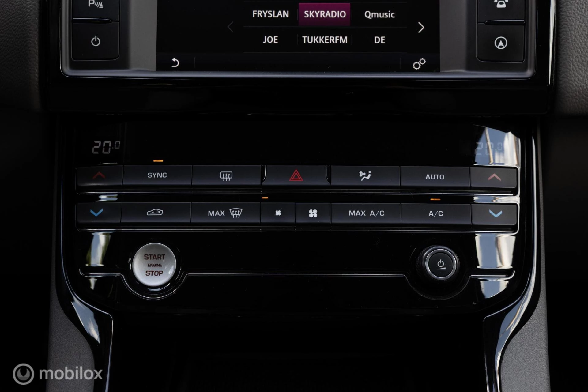 Hoofdafbeelding Jaguar XE
