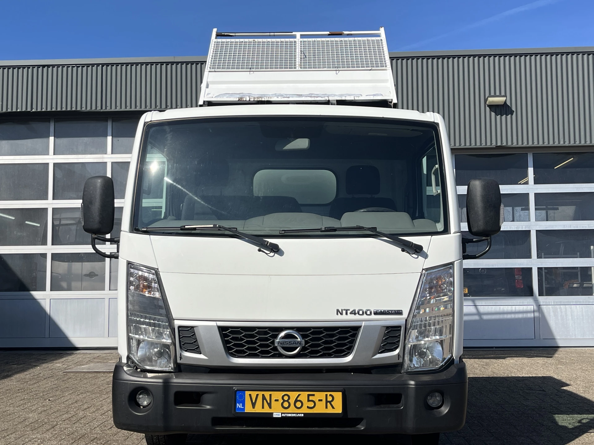 Hoofdafbeelding Nissan NT400
