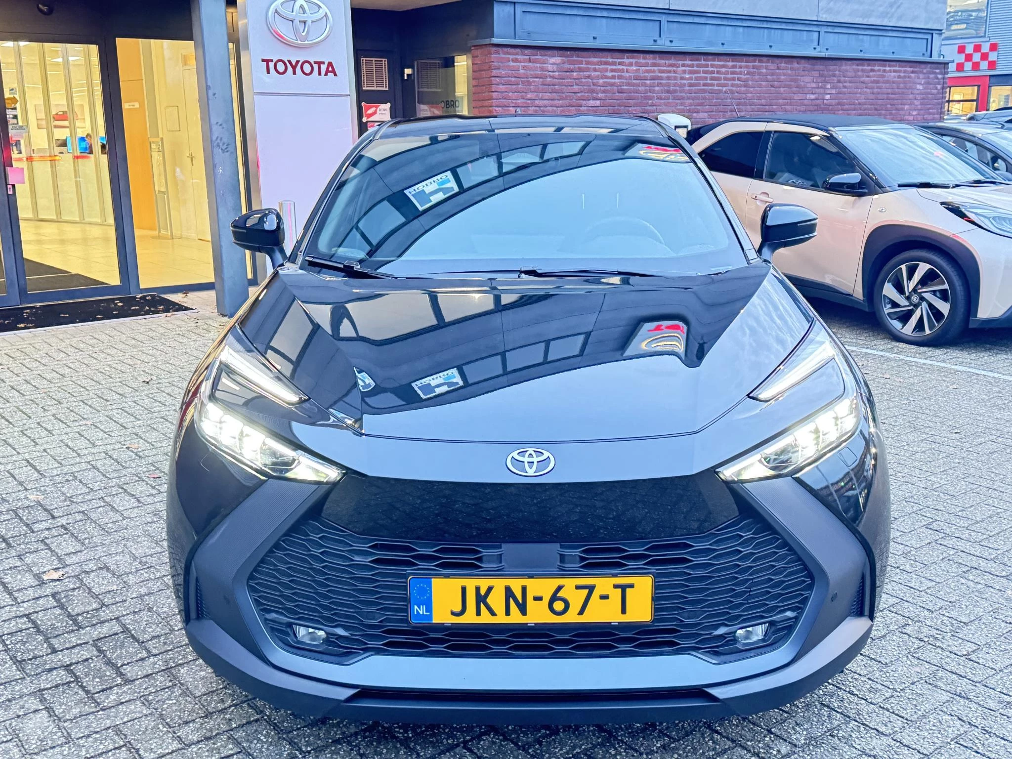Hoofdafbeelding Toyota C-HR