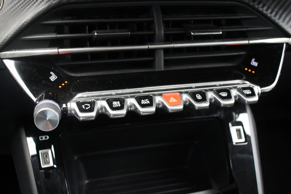 Hoofdafbeelding Peugeot e-208