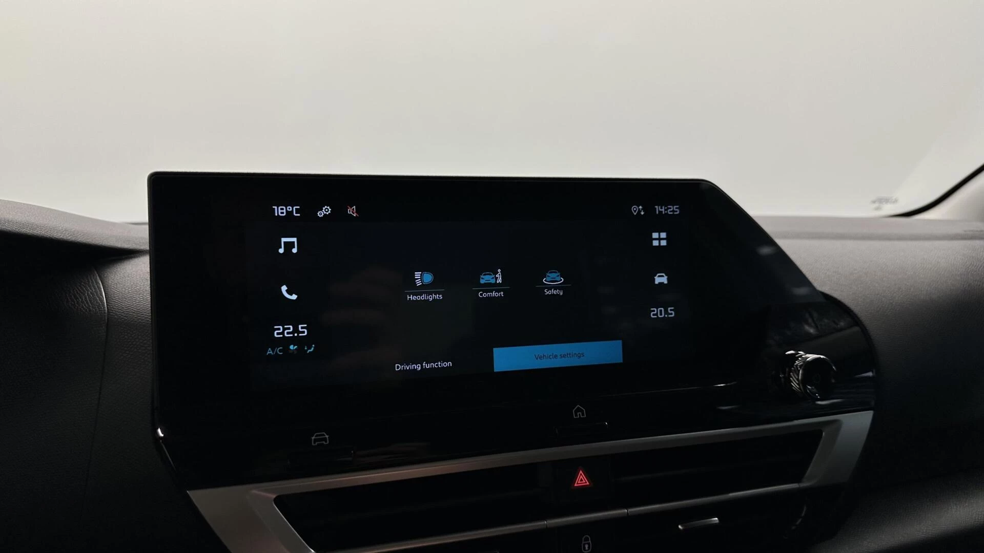 Hoofdafbeelding Citroën ë-C4 X