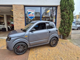 Hoofdafbeelding Ligier Myli Ligier Myli 40TH ANNIVERSARY EDITION MET STUURBEKRACHTIGING