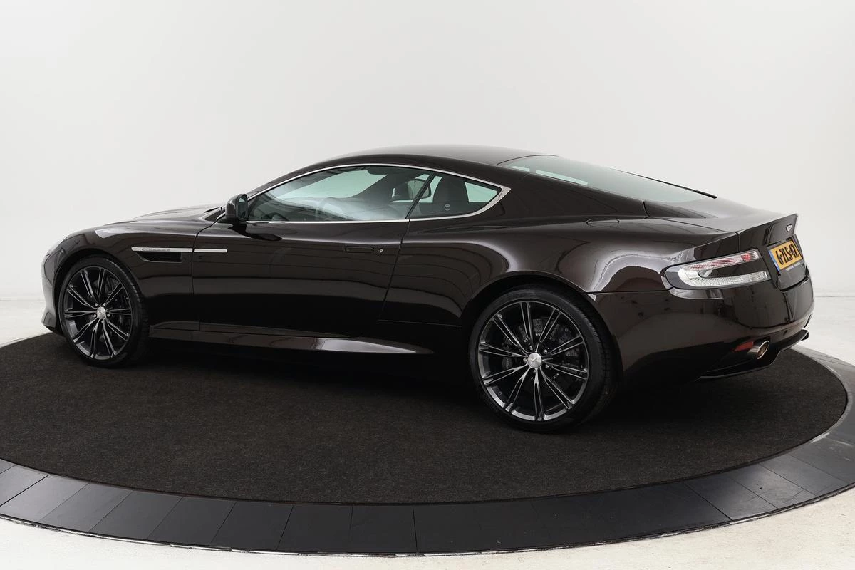 Hoofdafbeelding Aston Martin V12 Virage