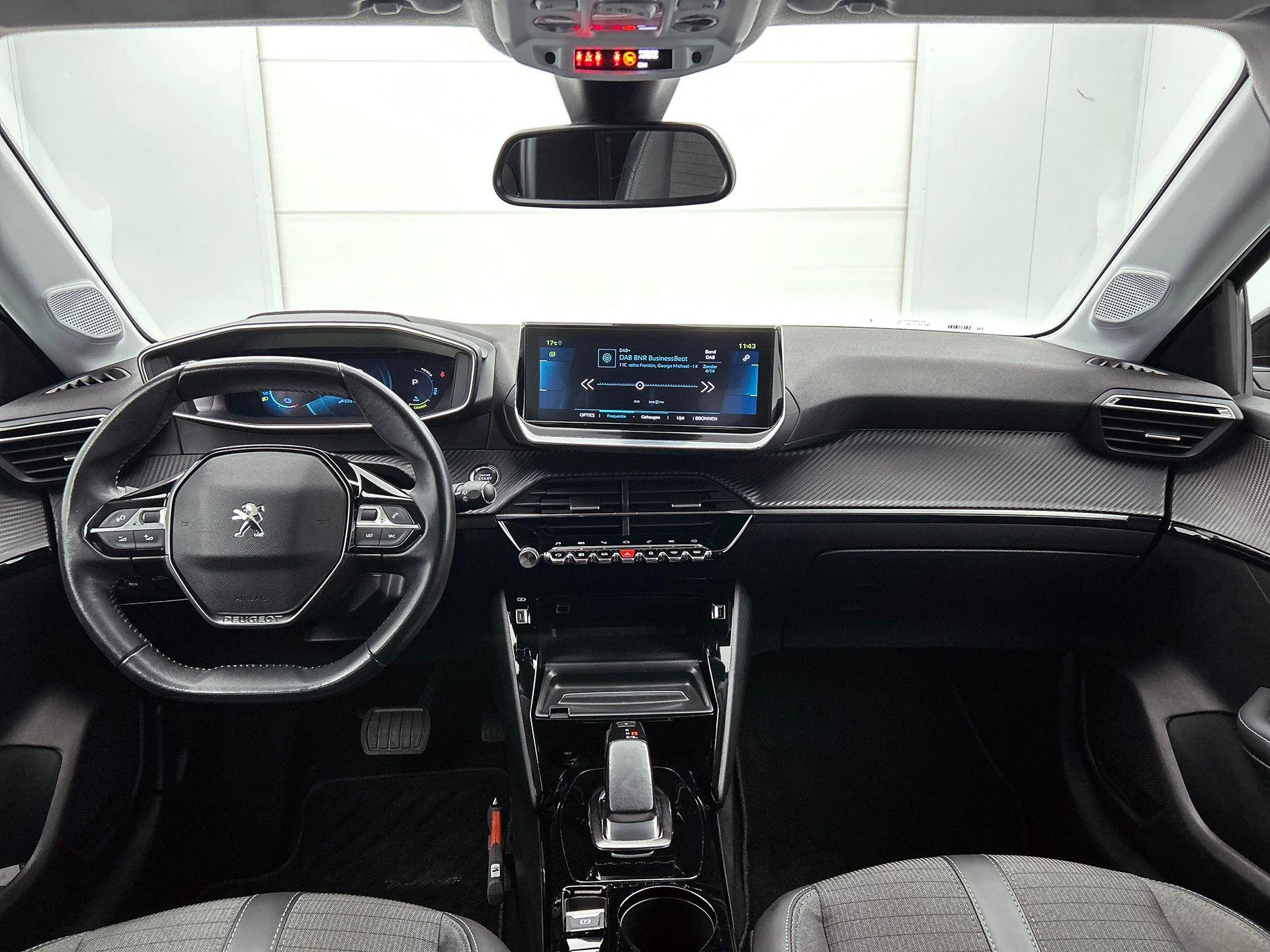 Hoofdafbeelding Peugeot e-208