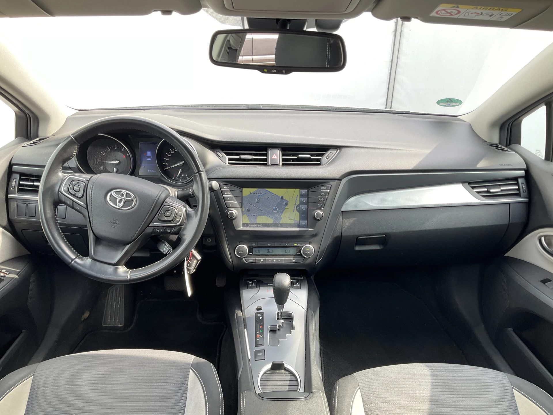 Hoofdafbeelding Toyota Avensis