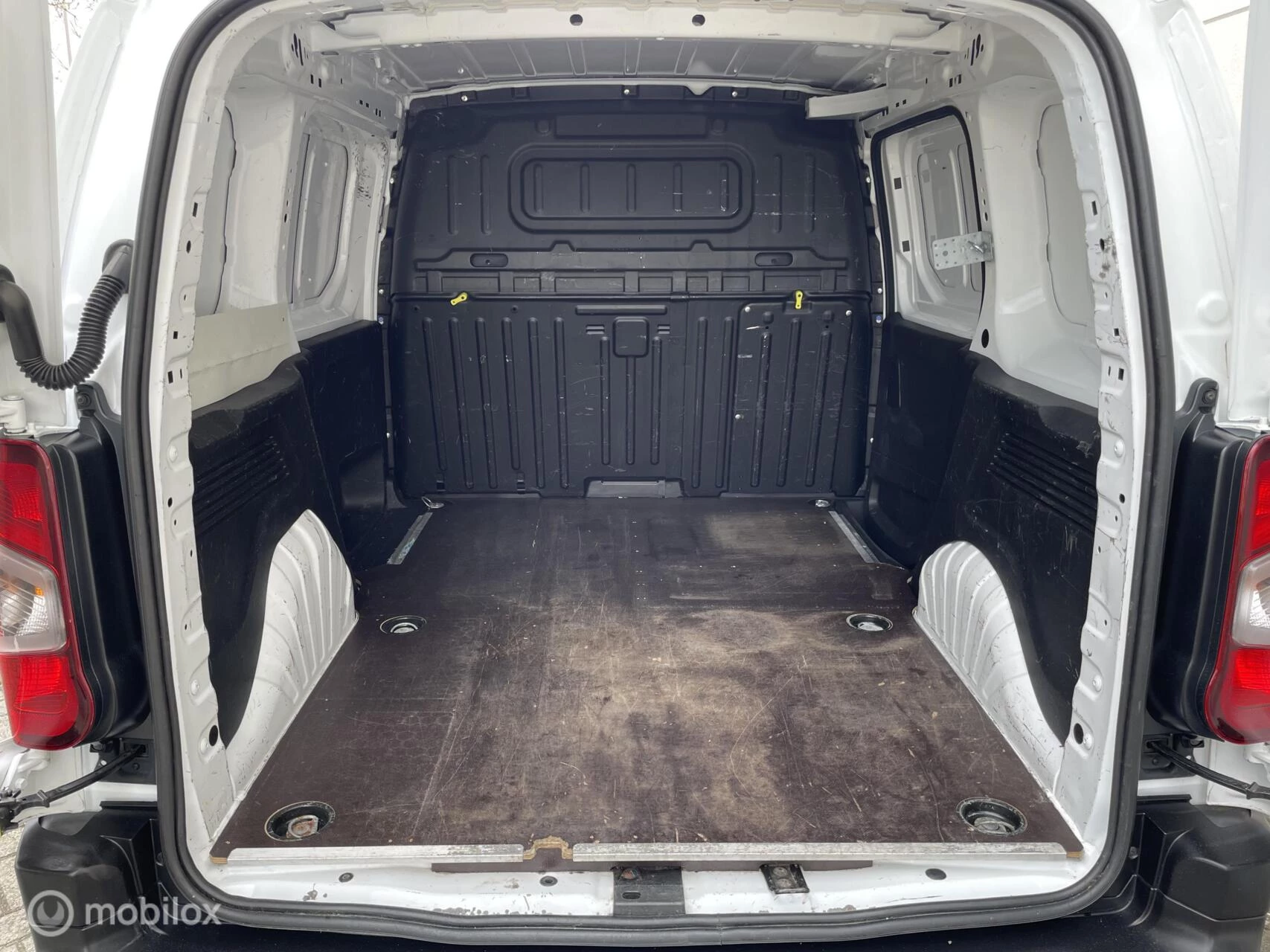 Hoofdafbeelding Peugeot Partner