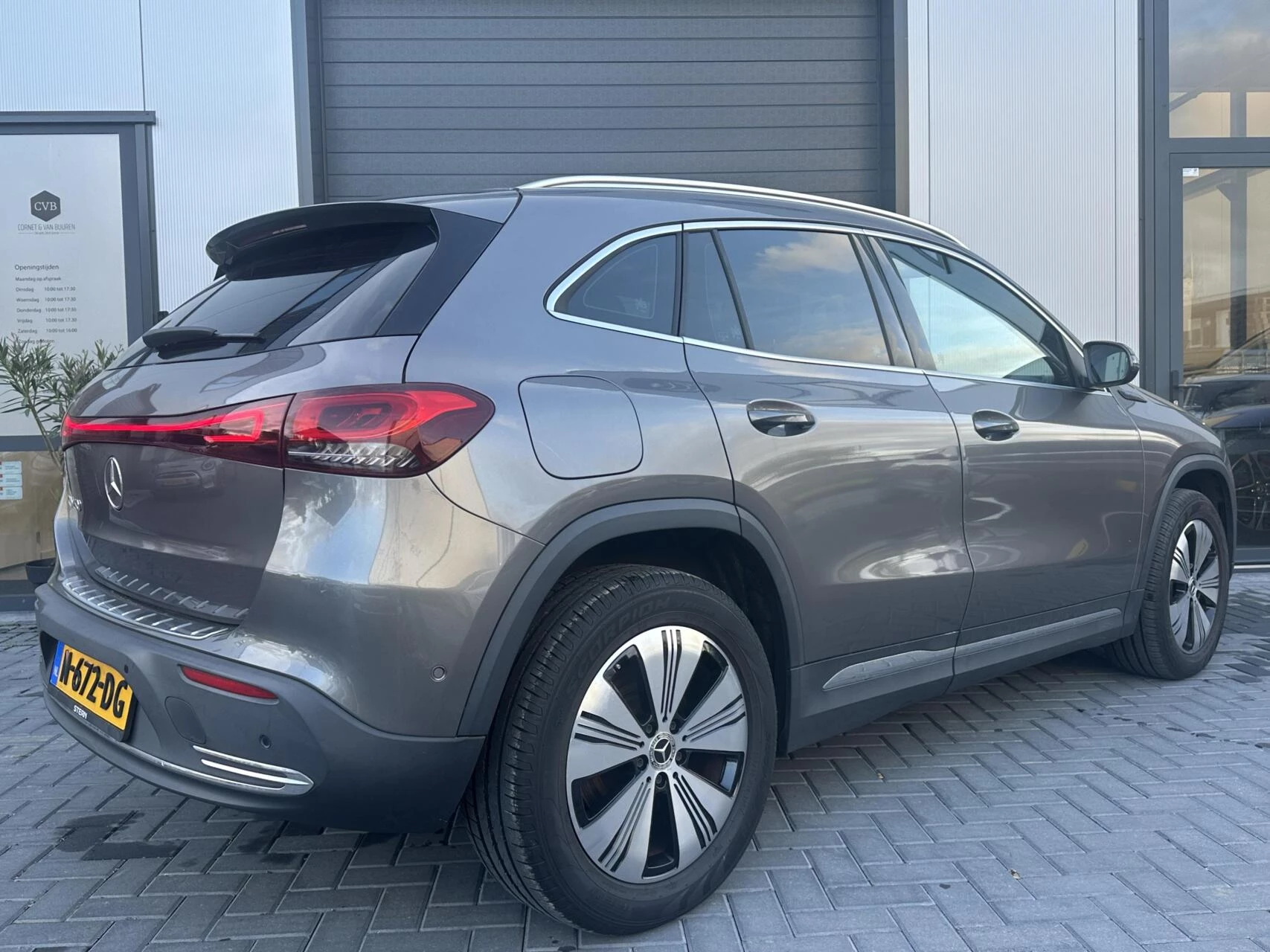 Hoofdafbeelding Mercedes-Benz EQA