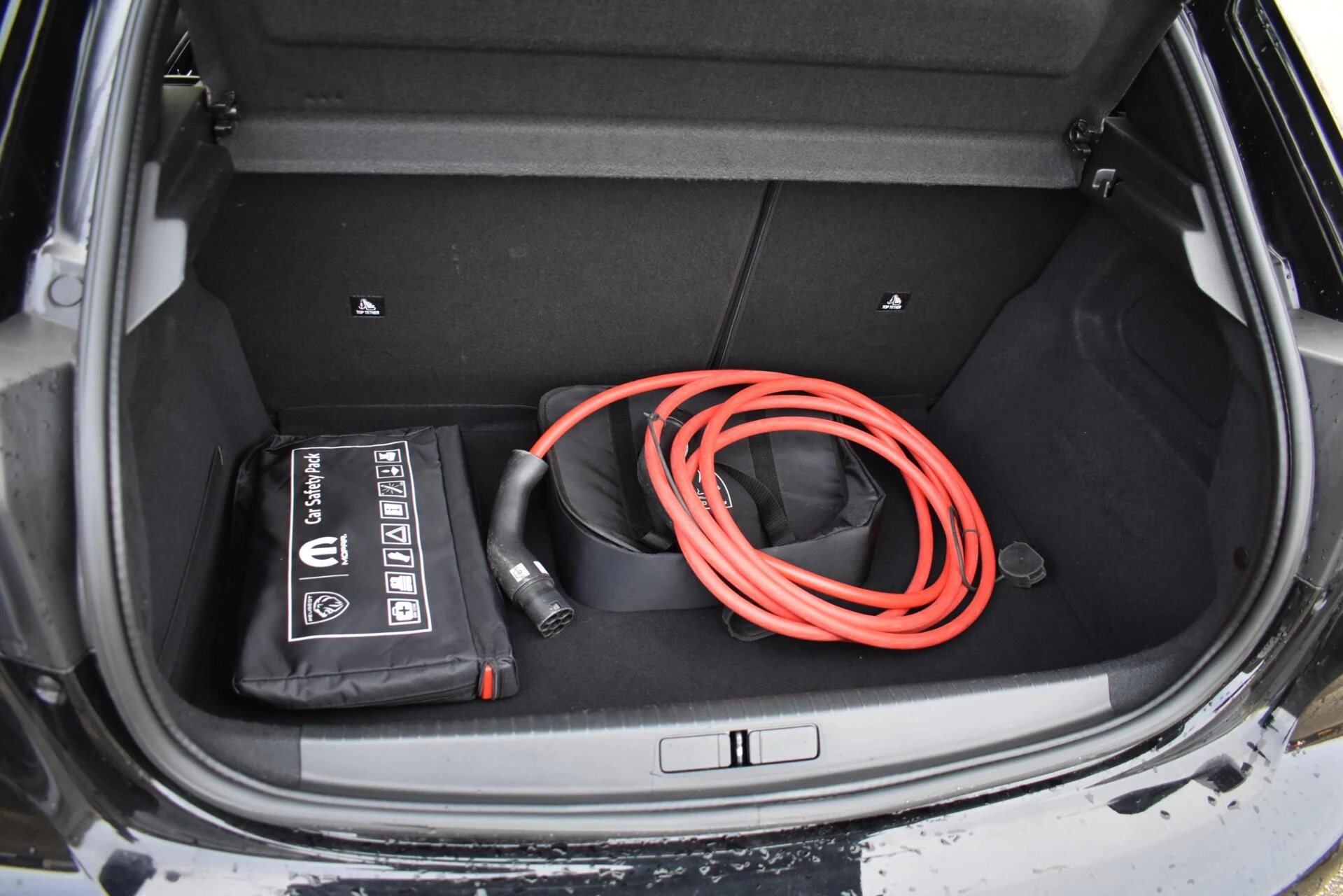 Hoofdafbeelding Peugeot e-208