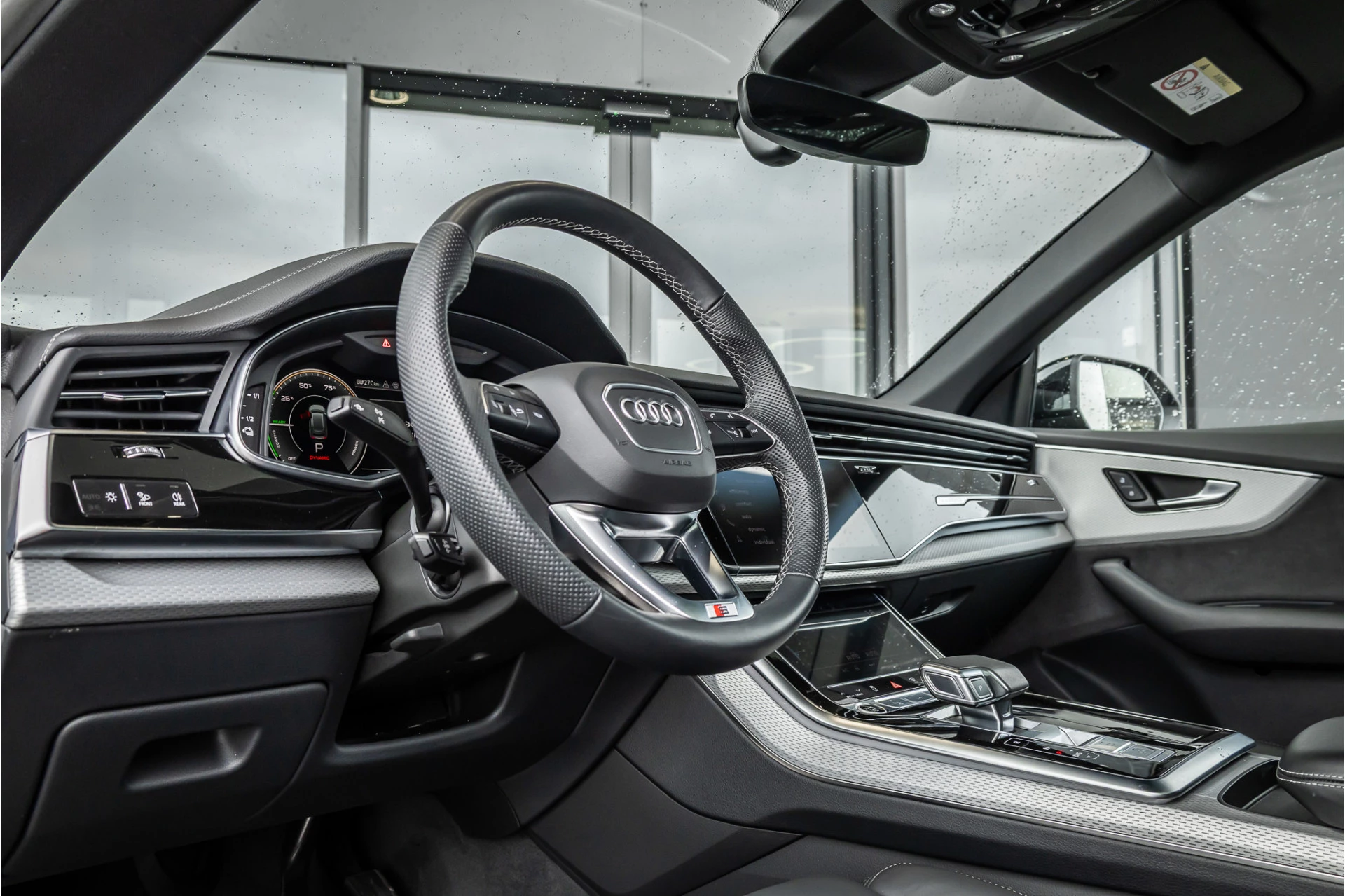 Hoofdafbeelding Audi Q8