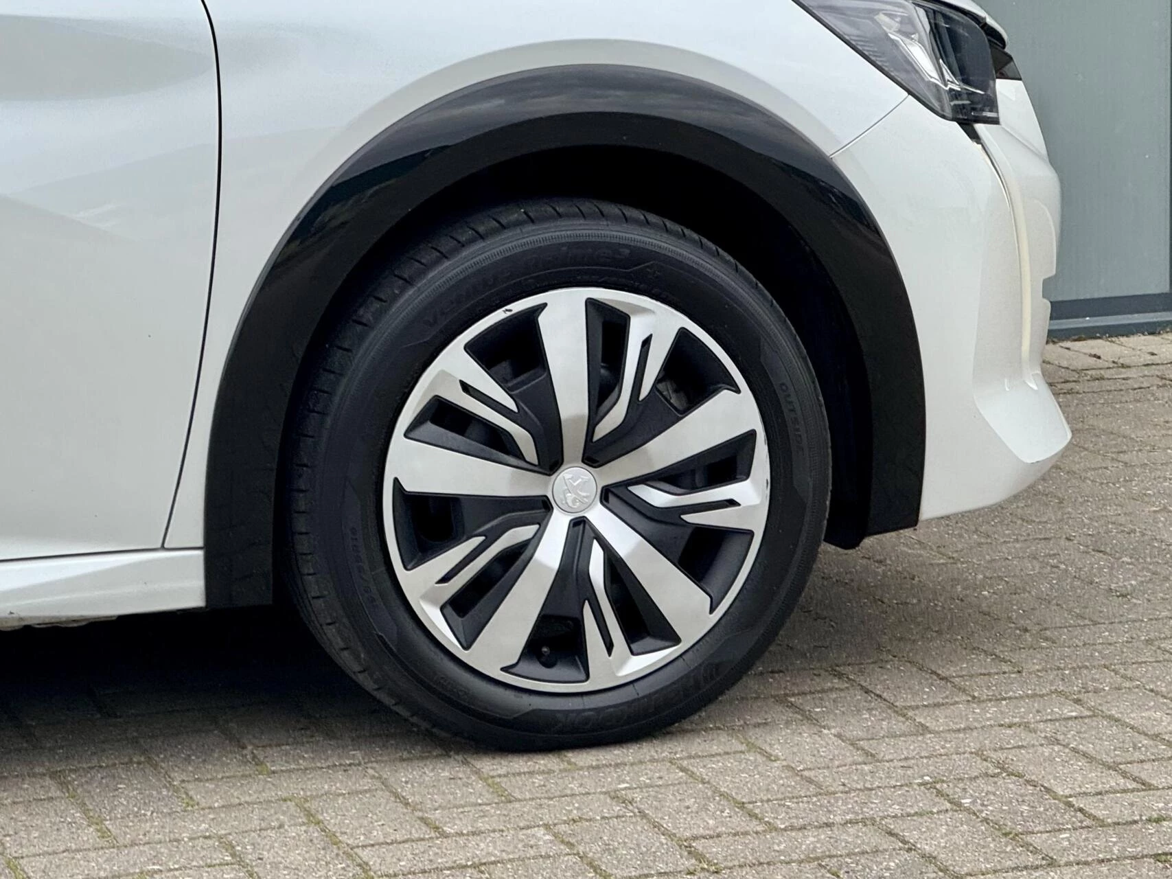 Hoofdafbeelding Peugeot e-208