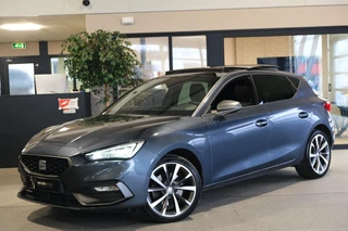 Hoofdafbeelding SEAT Leon Seat Leon 1.4 TSI eHybrid PHEV FR 204PK Navi Pano ACC CAM PDC