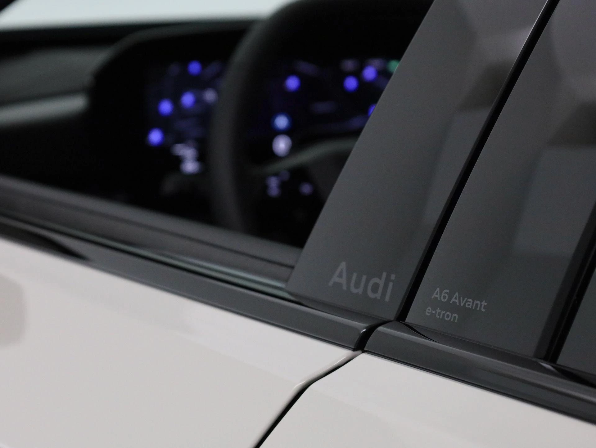 Hoofdafbeelding Audi A6 Avant e-tron