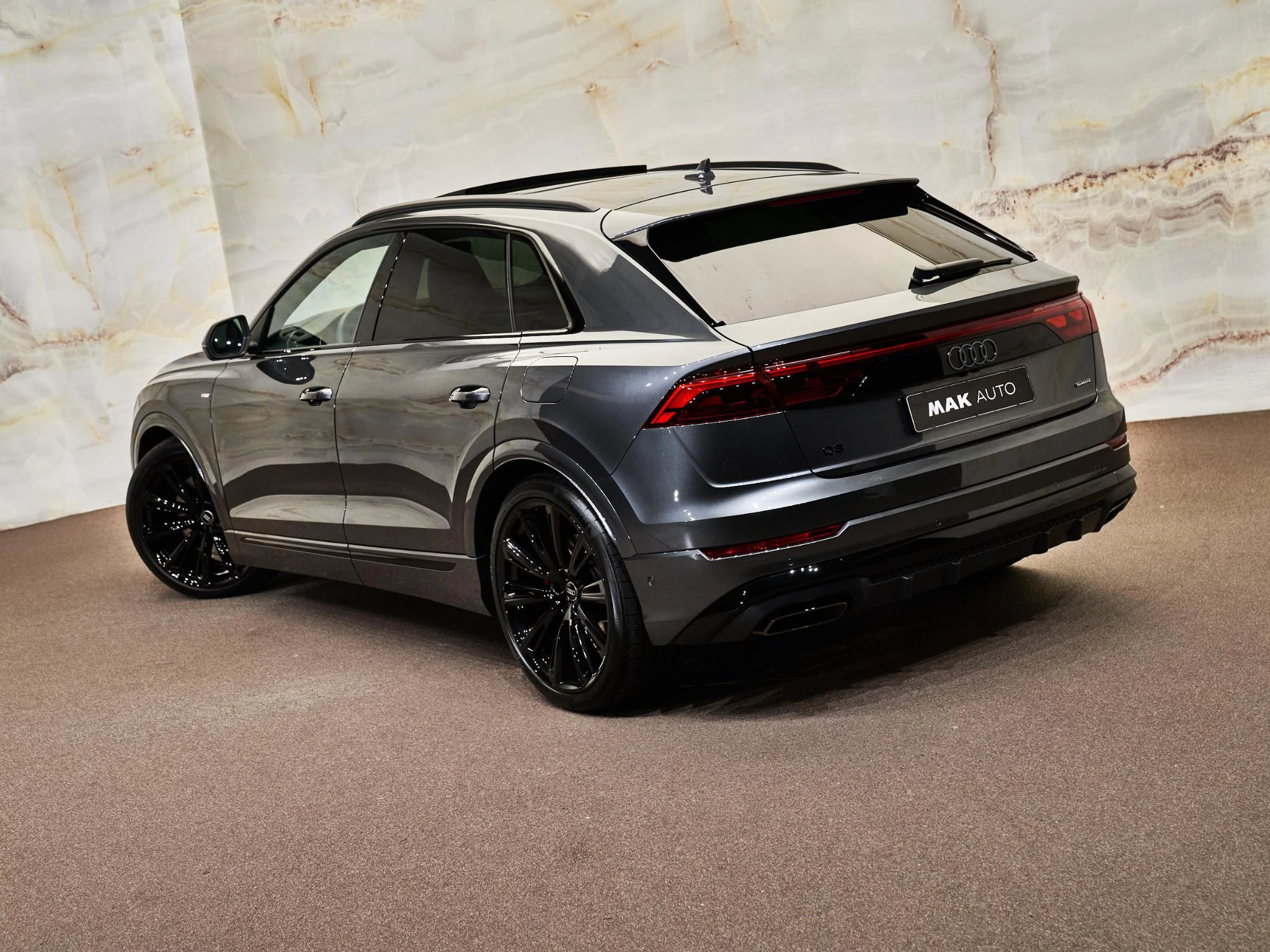 Hoofdafbeelding Audi Q8