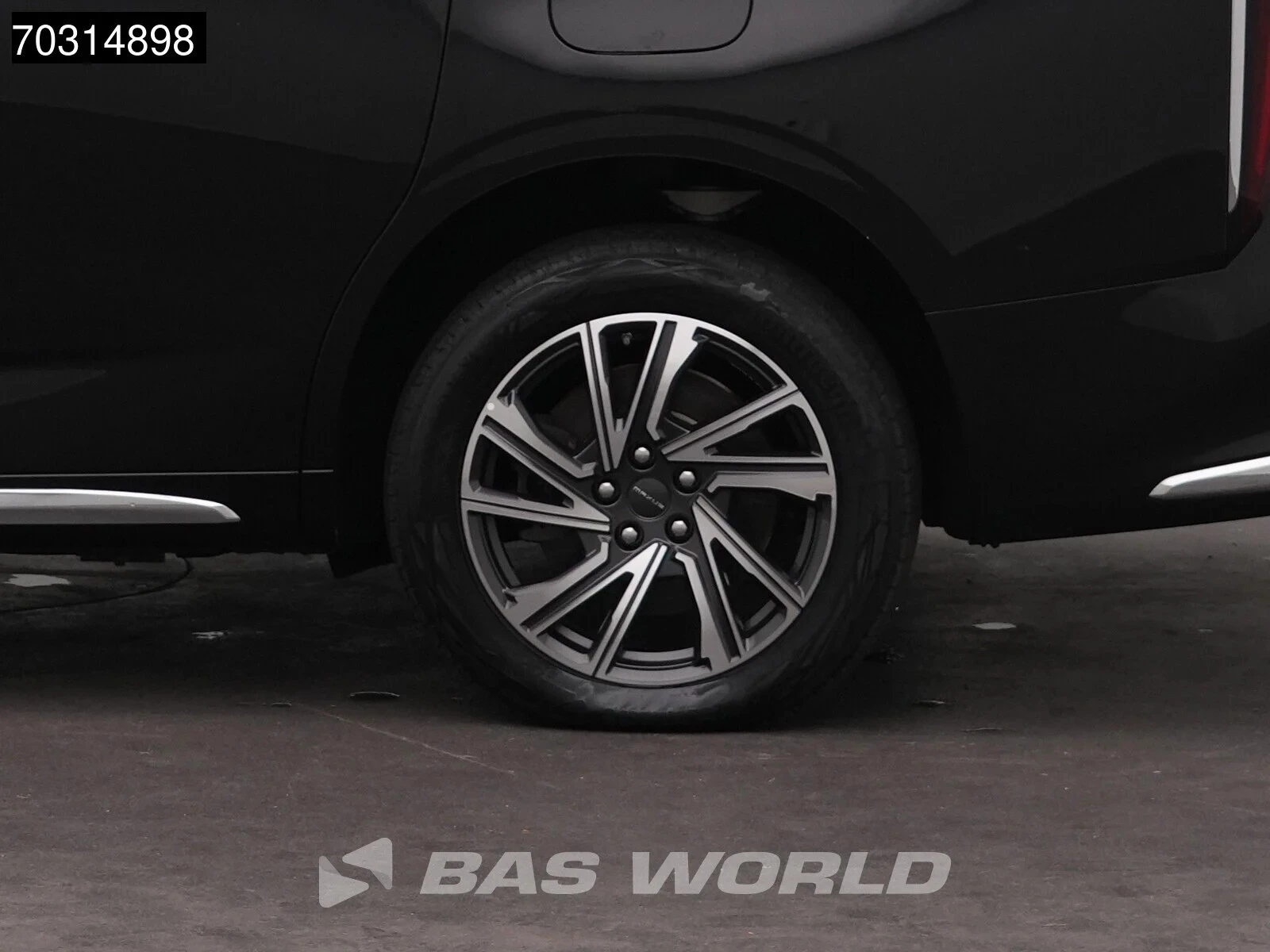 Hoofdafbeelding Maxus MIFA 9