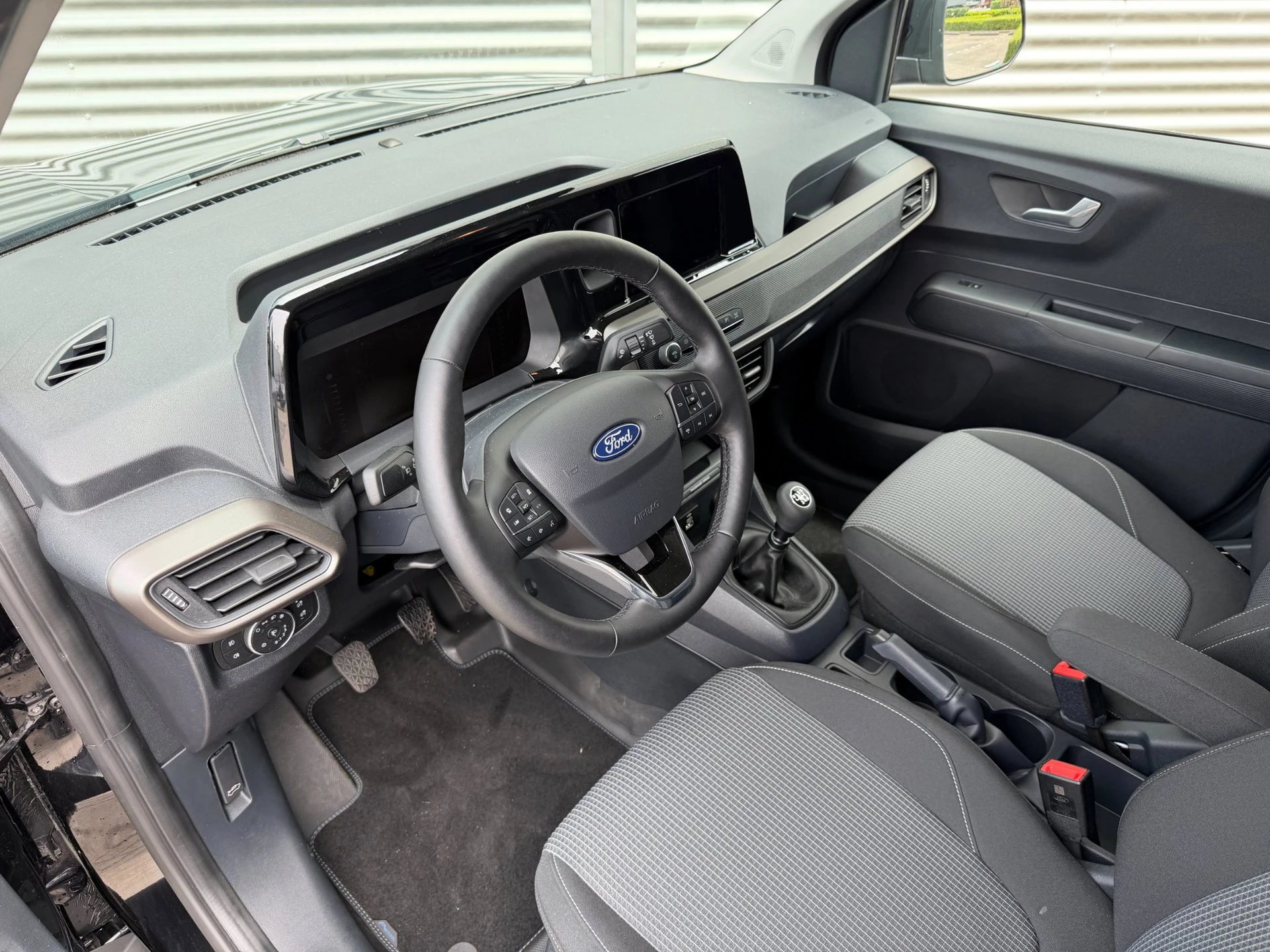 Hoofdafbeelding Ford Transit Courier