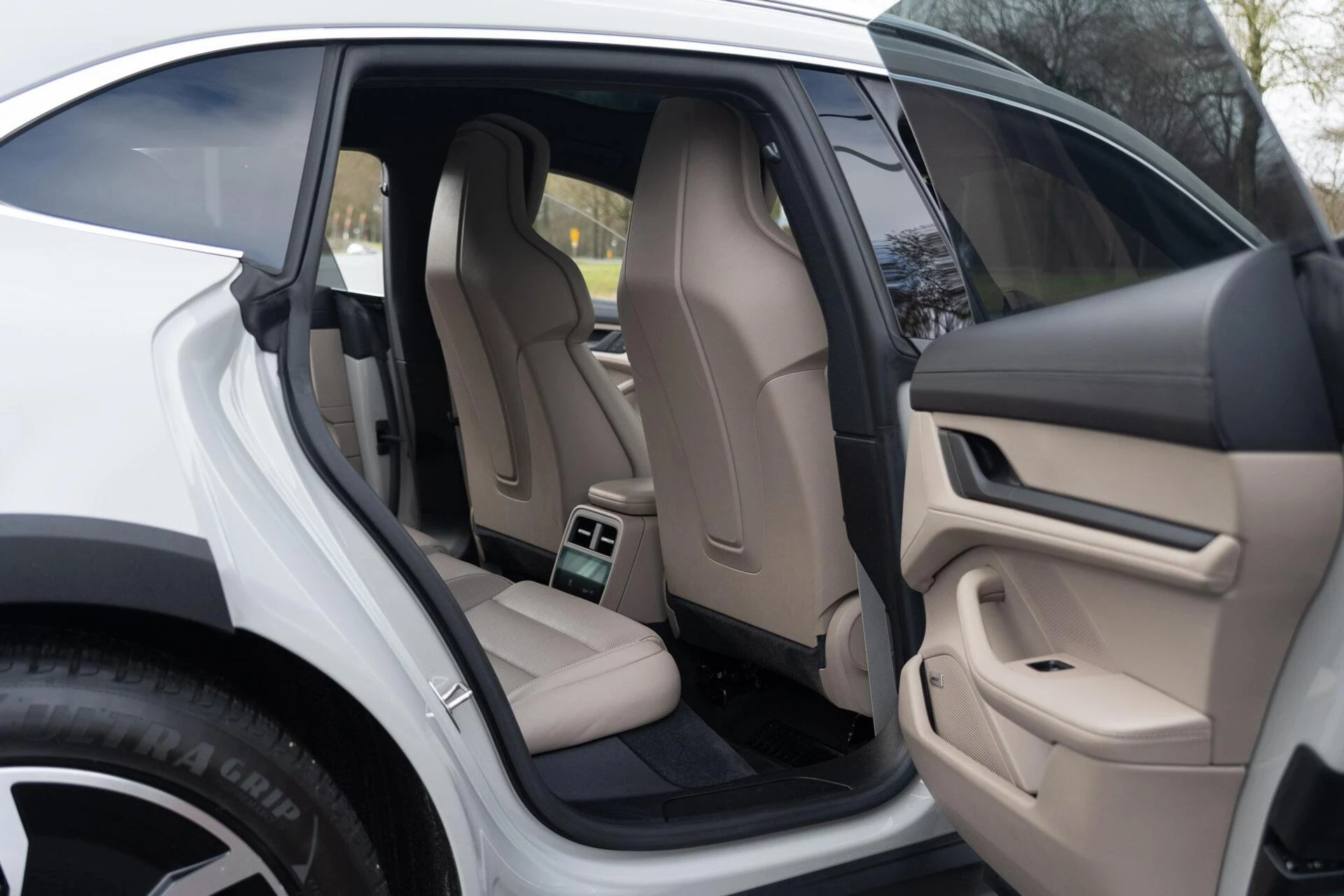 Hoofdafbeelding Porsche Taycan