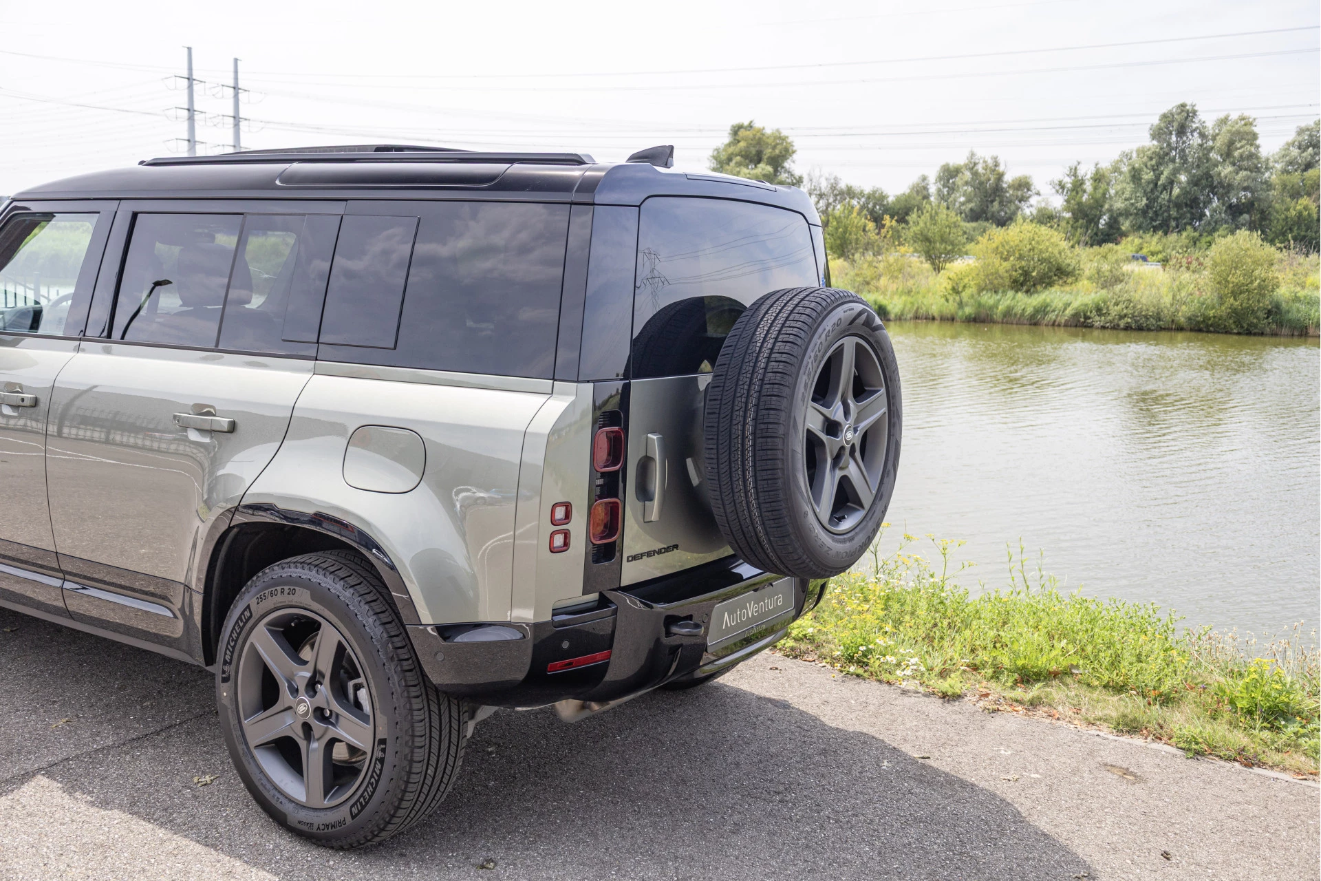 Hoofdafbeelding Land Rover Defender