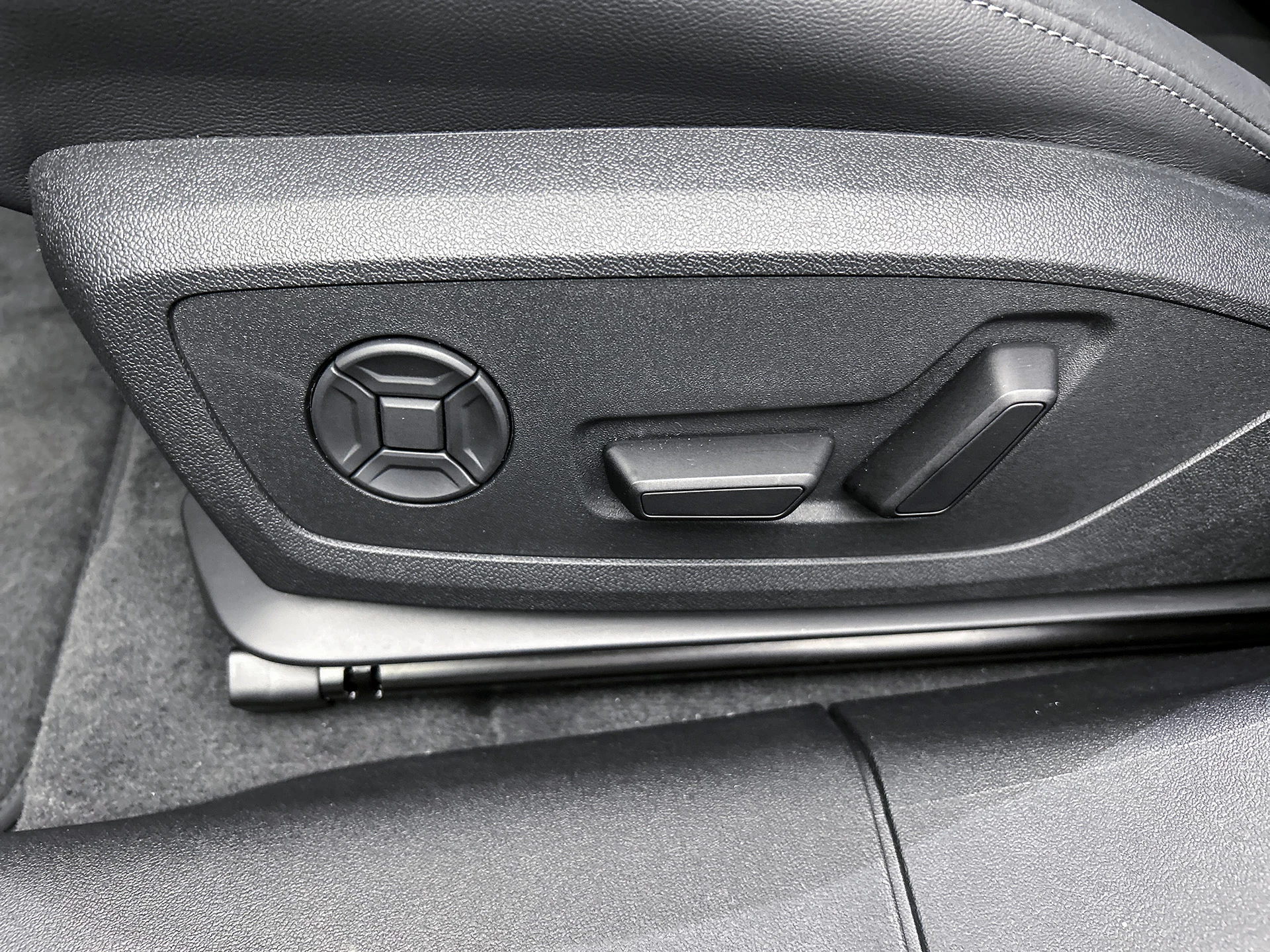 Hoofdafbeelding Audi A6 Avant e-tron