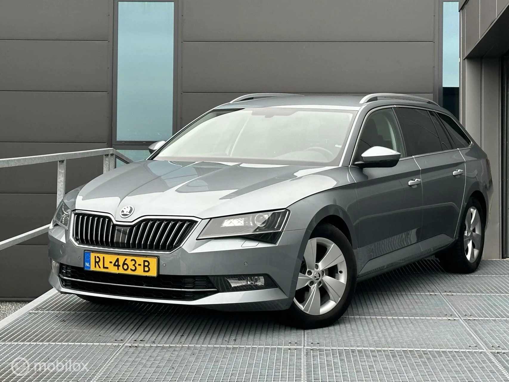 Hoofdafbeelding Škoda Superb