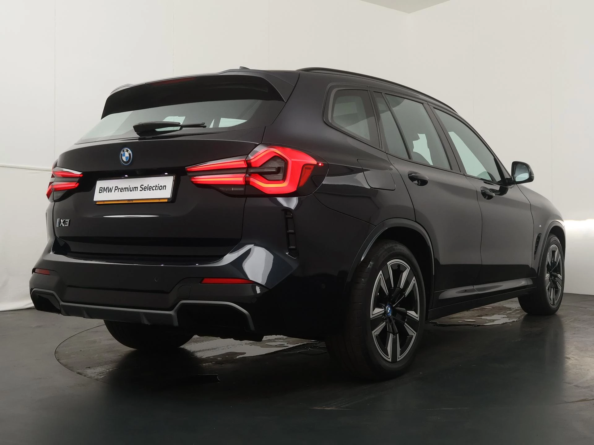 Hoofdafbeelding BMW iX3