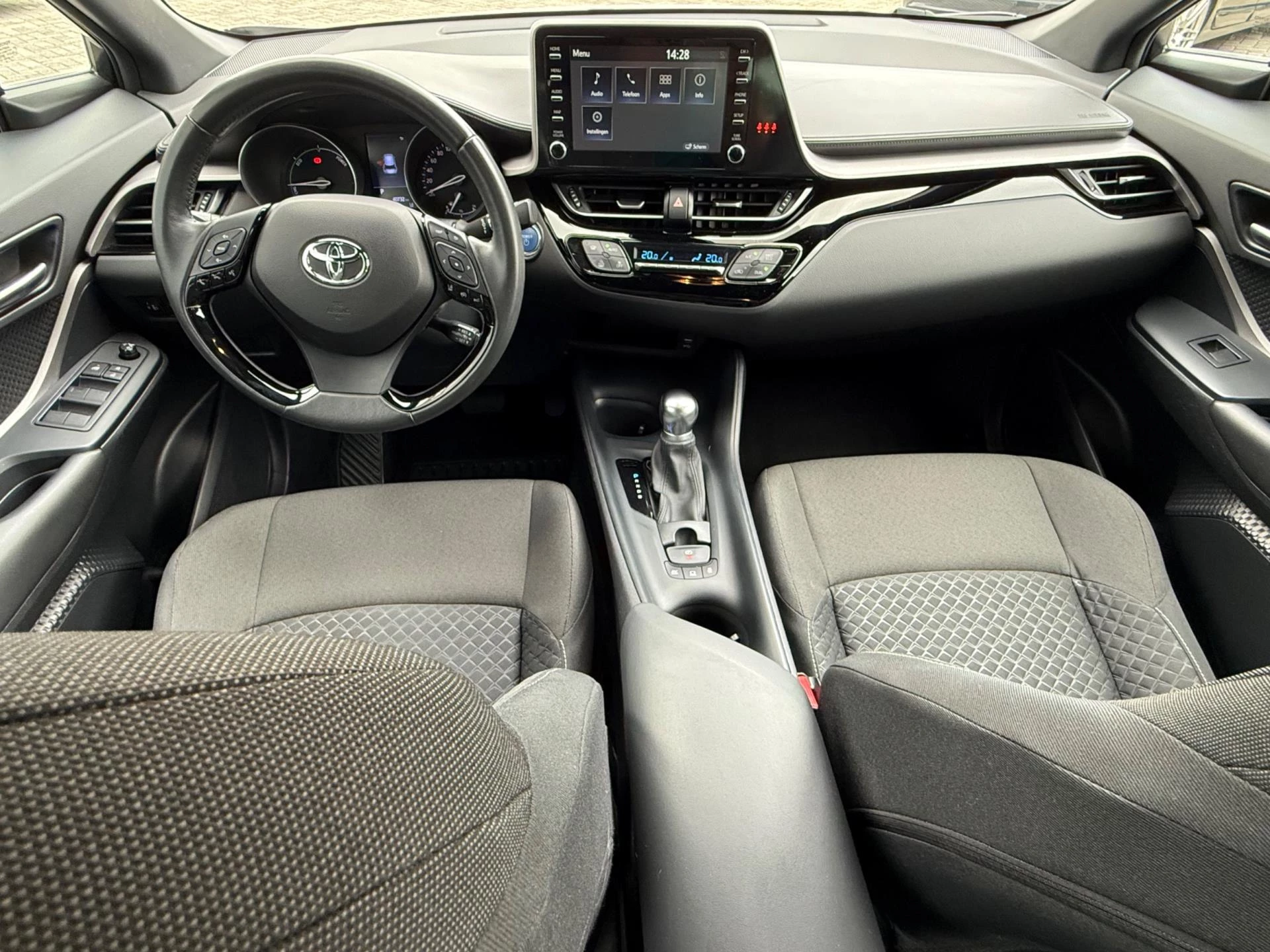 Hoofdafbeelding Toyota C-HR