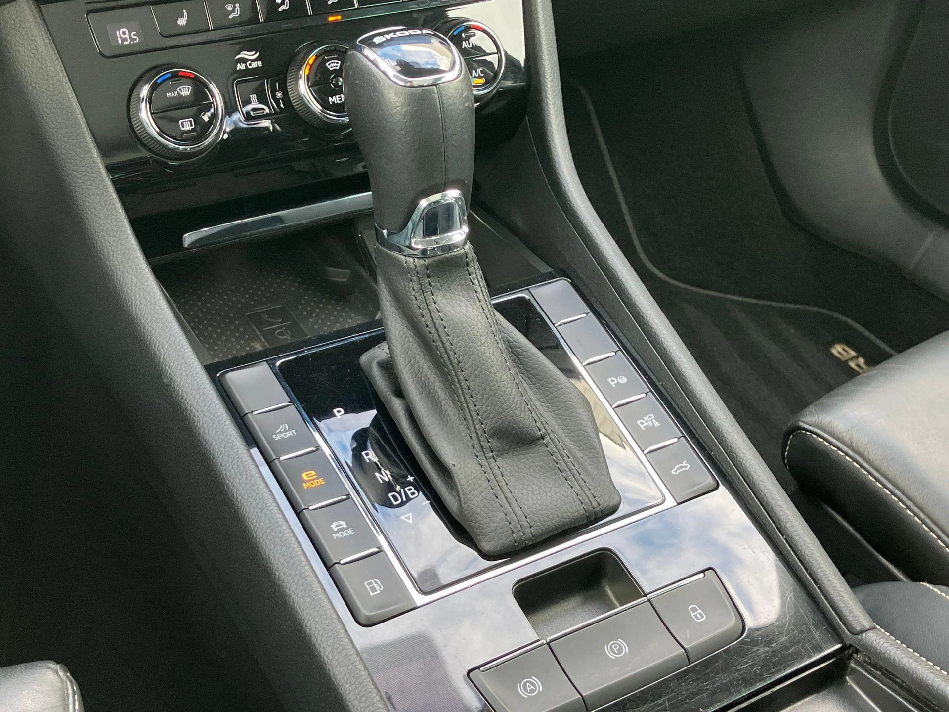 Hoofdafbeelding Škoda Superb