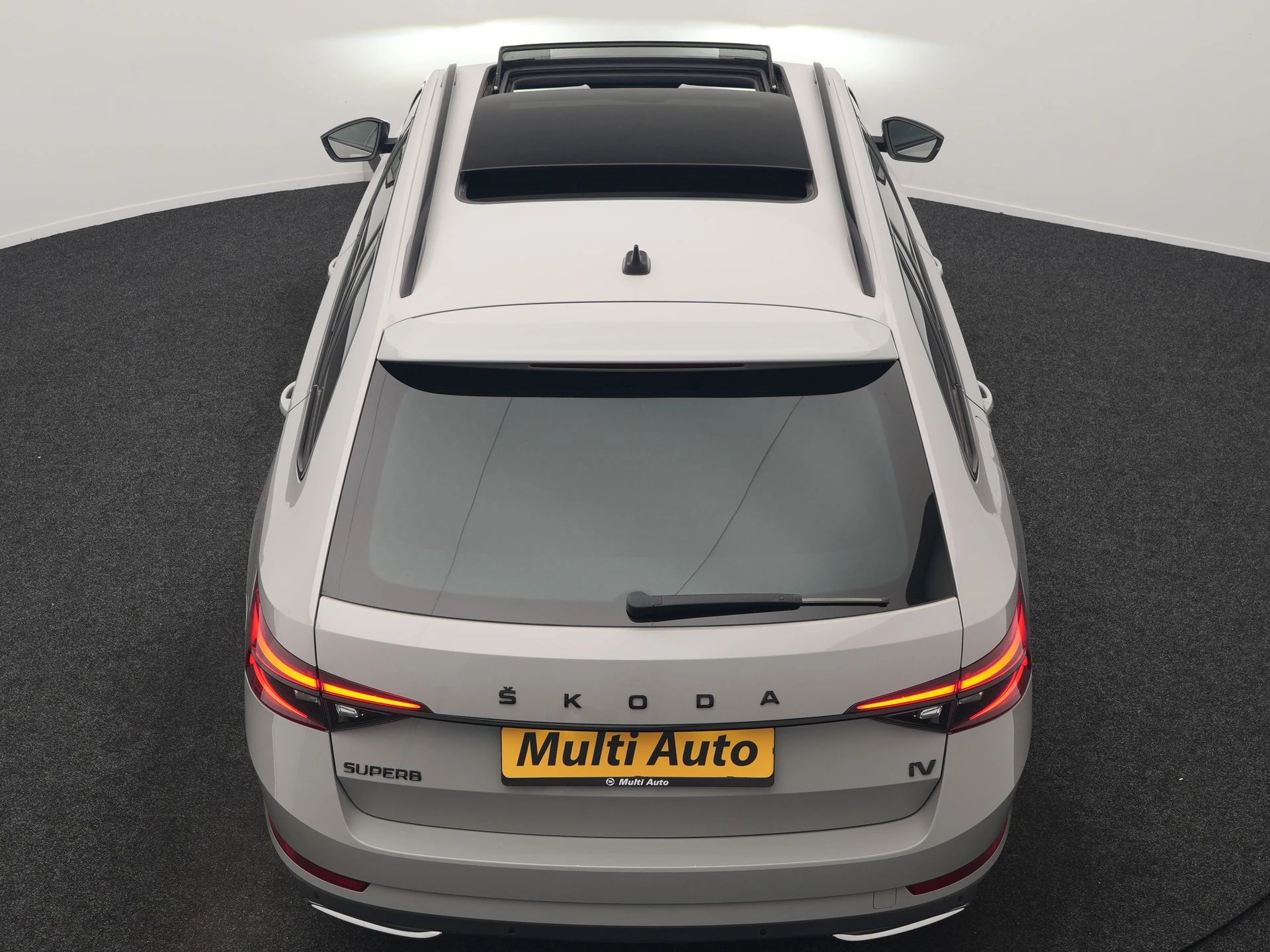 Hoofdafbeelding Škoda Superb
