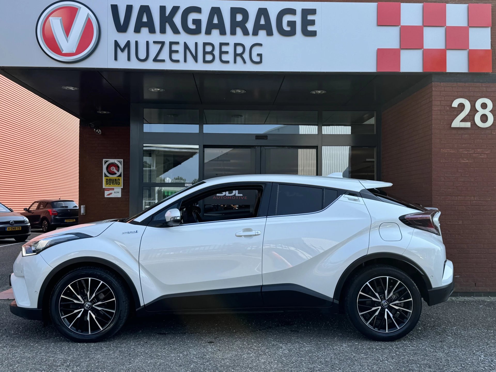 Hoofdafbeelding Toyota C-HR