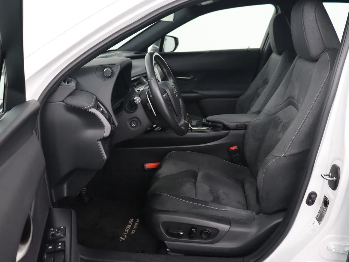 Hoofdafbeelding Lexus UX