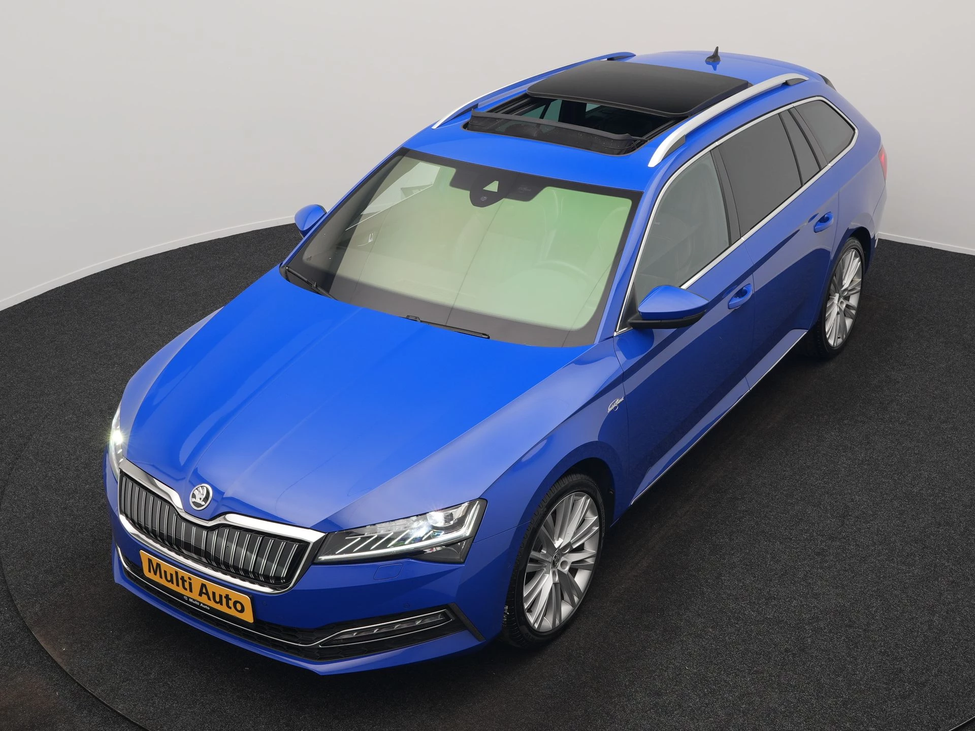 Hoofdafbeelding Škoda Superb