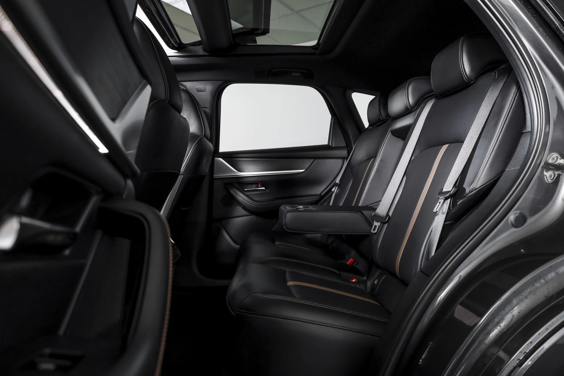 Hoofdafbeelding Mazda CX-60