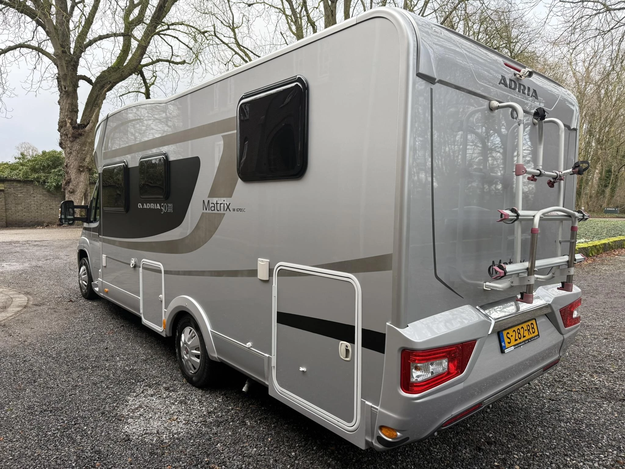 Hoofdafbeelding Adria Matrix m 670 sc