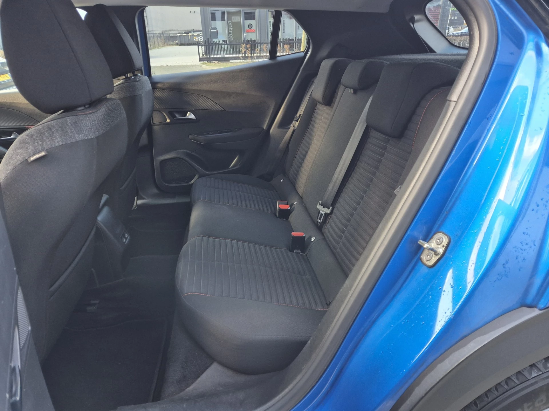 Hoofdafbeelding Peugeot e-2008