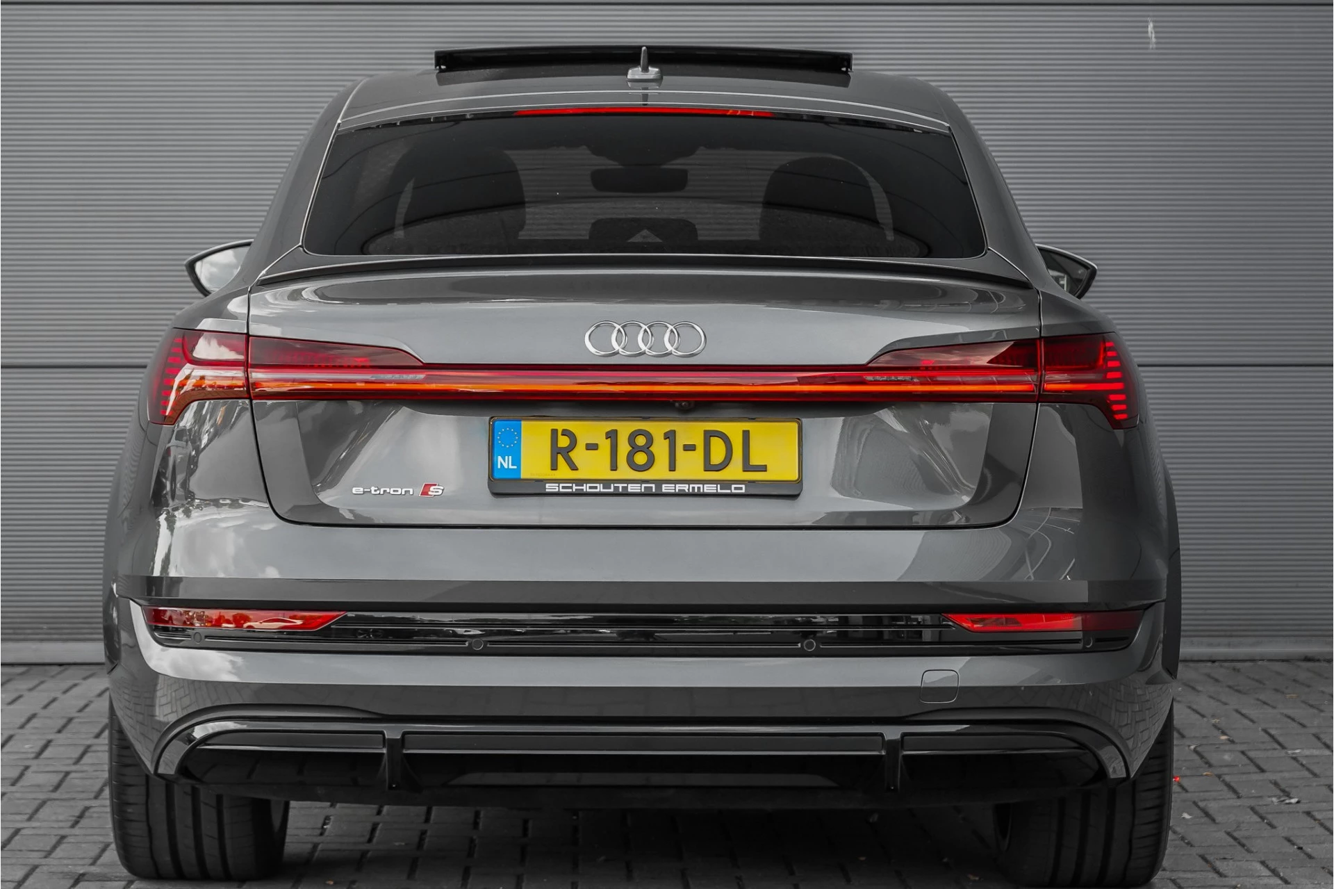 Hoofdafbeelding Audi e-tron