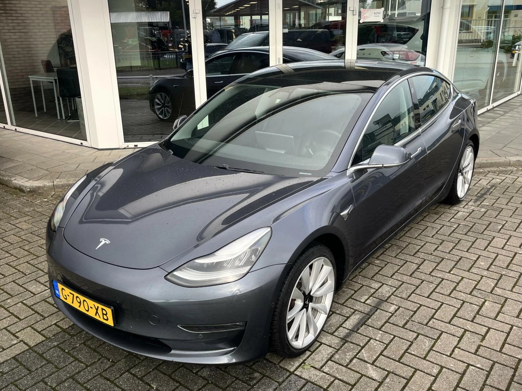 Hoofdafbeelding Tesla Model 3