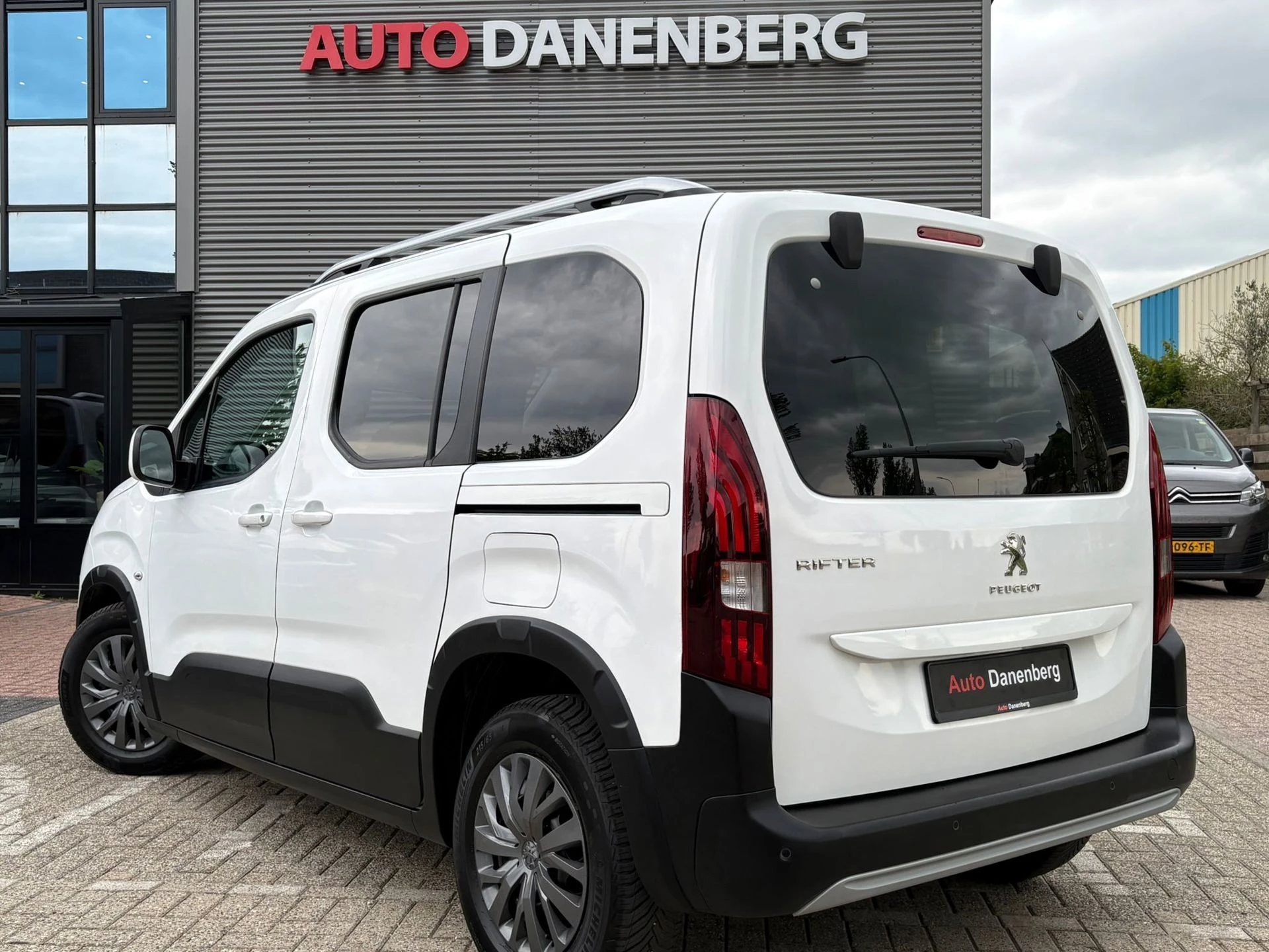 Hoofdafbeelding Peugeot Rifter