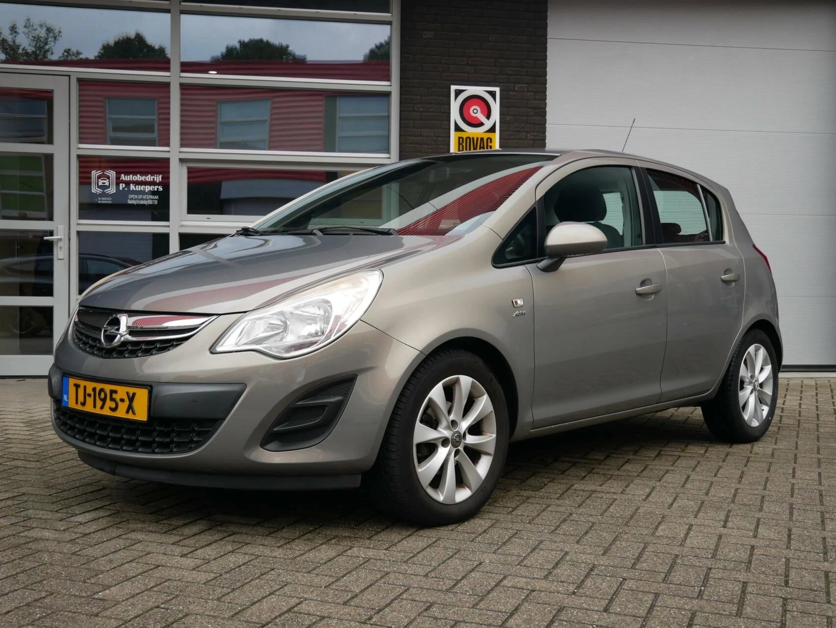 Hoofdafbeelding Opel Corsa