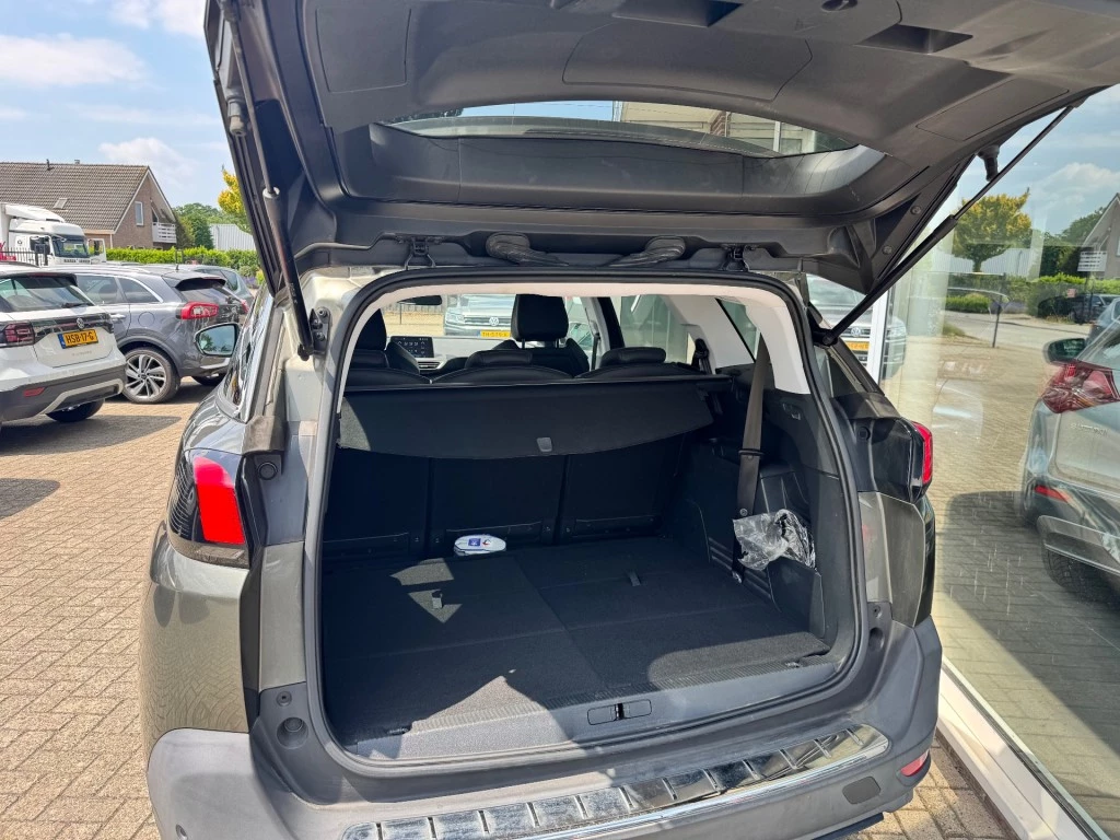 Hoofdafbeelding Peugeot 5008
