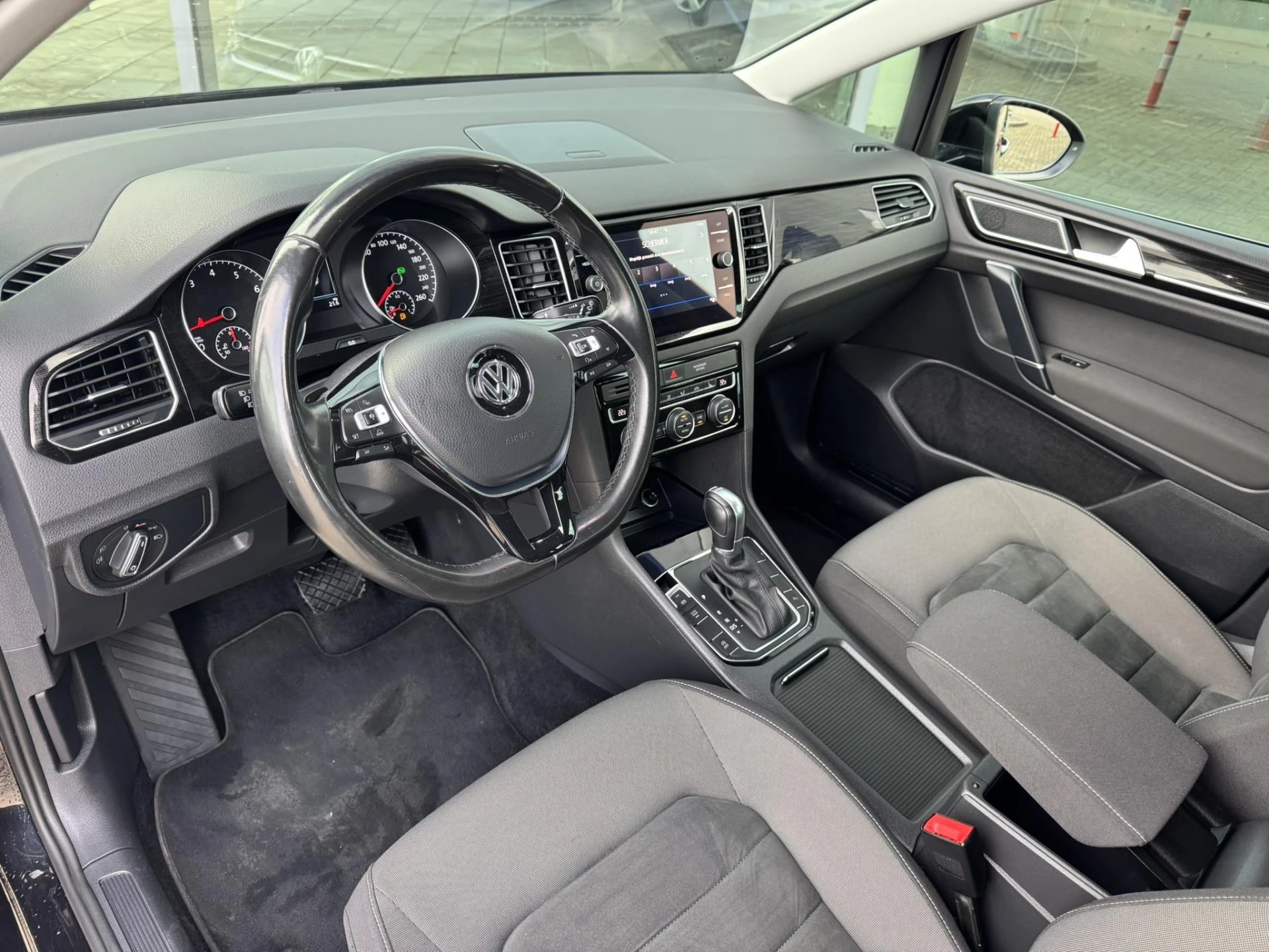 Hoofdafbeelding Volkswagen Golf Sportsvan