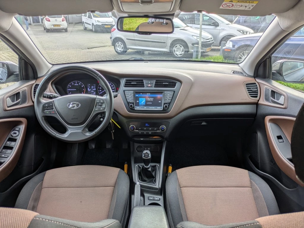 Hoofdafbeelding Hyundai i20
