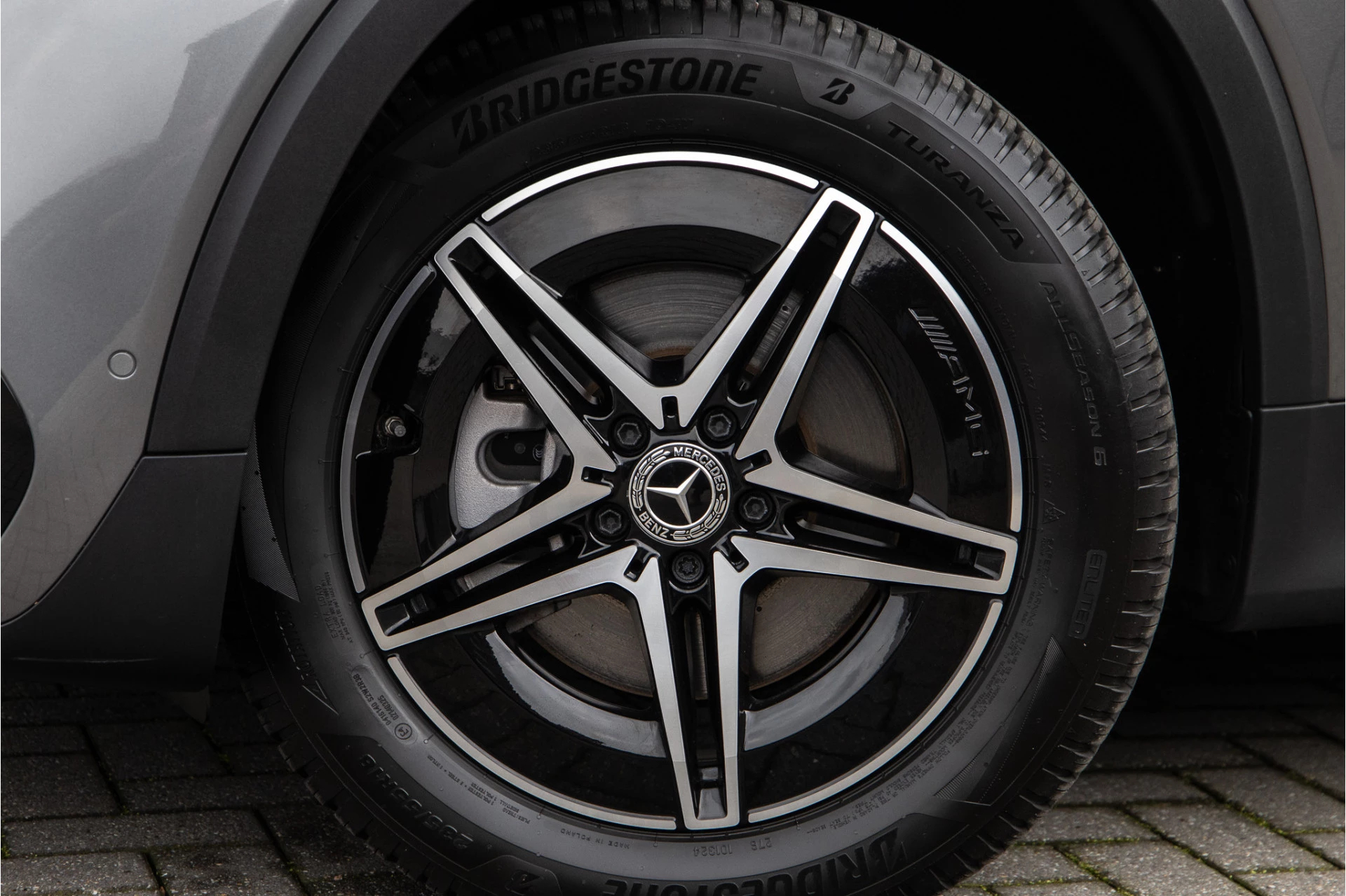 Hoofdafbeelding Mercedes-Benz EQB