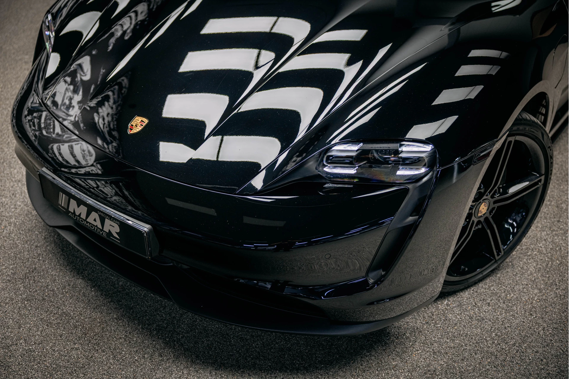 Hoofdafbeelding Porsche Taycan