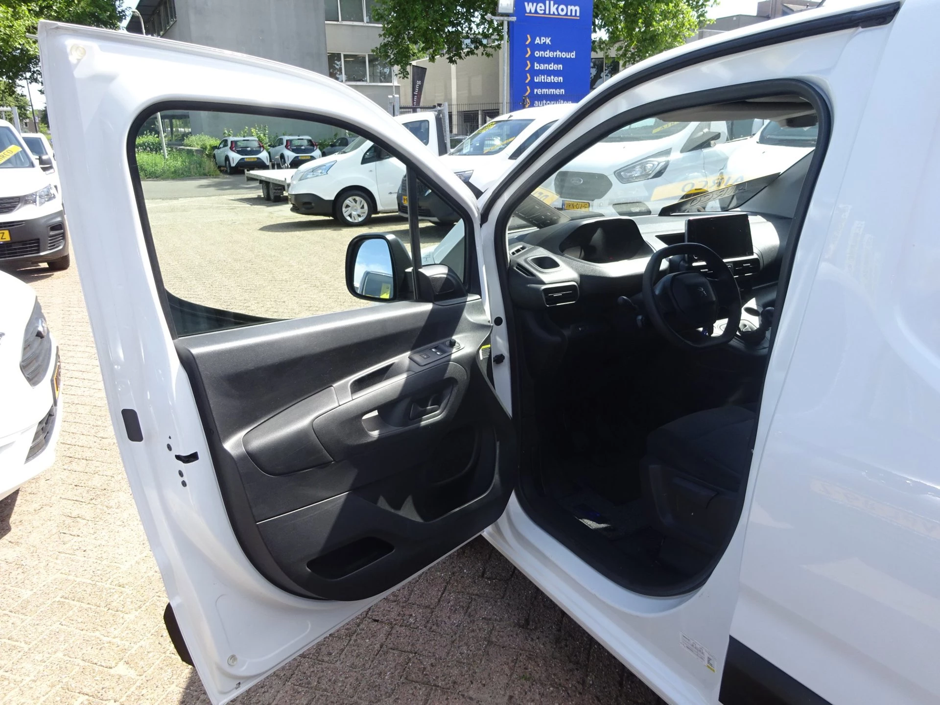 Hoofdafbeelding Peugeot Partner