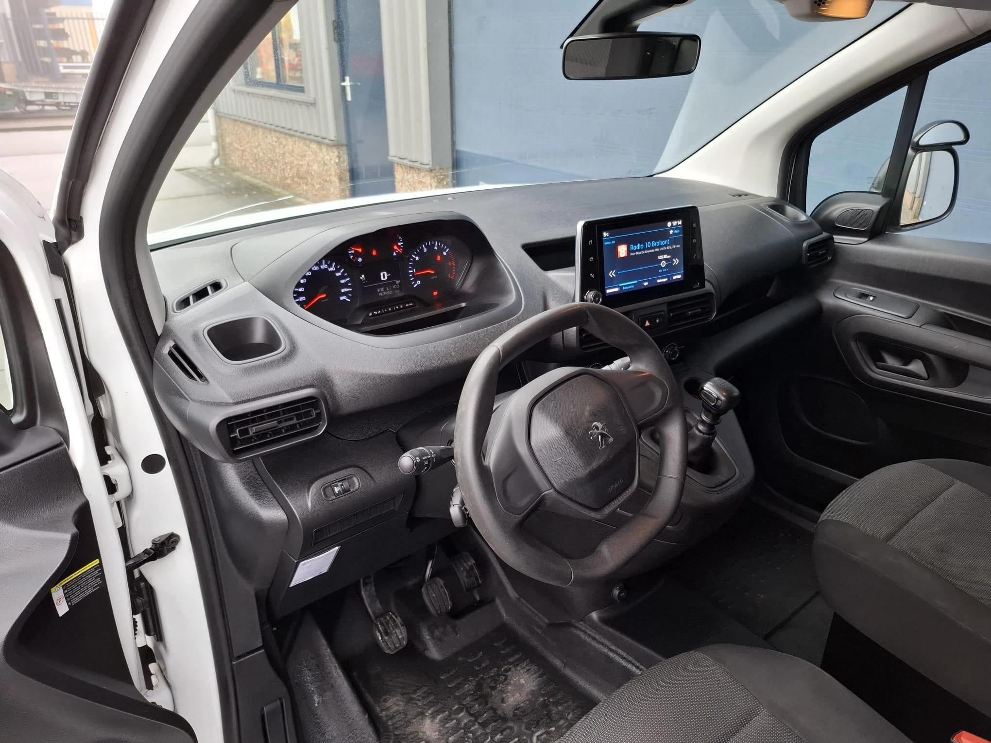 Hoofdafbeelding Peugeot Partner