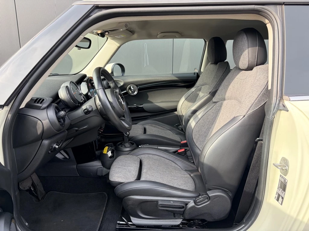 Hoofdafbeelding MINI One