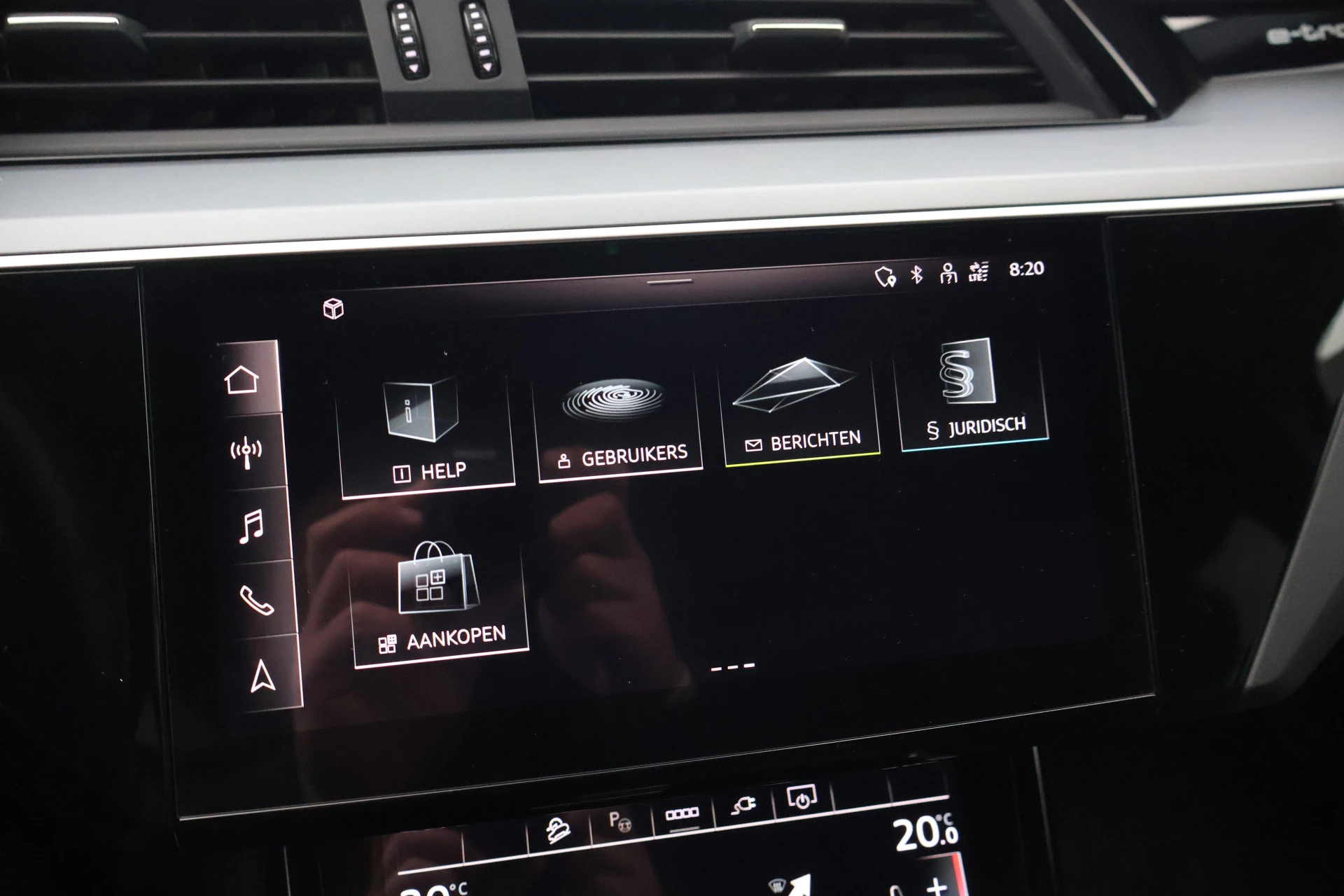 Hoofdafbeelding Audi e-tron