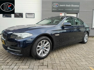 Hoofdafbeelding BMW 5 Serie BMW 5-serie 520i Aut.-8 High Executive Multi-EL.stoelen 2025